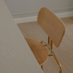 CURIOUS Counter Stool