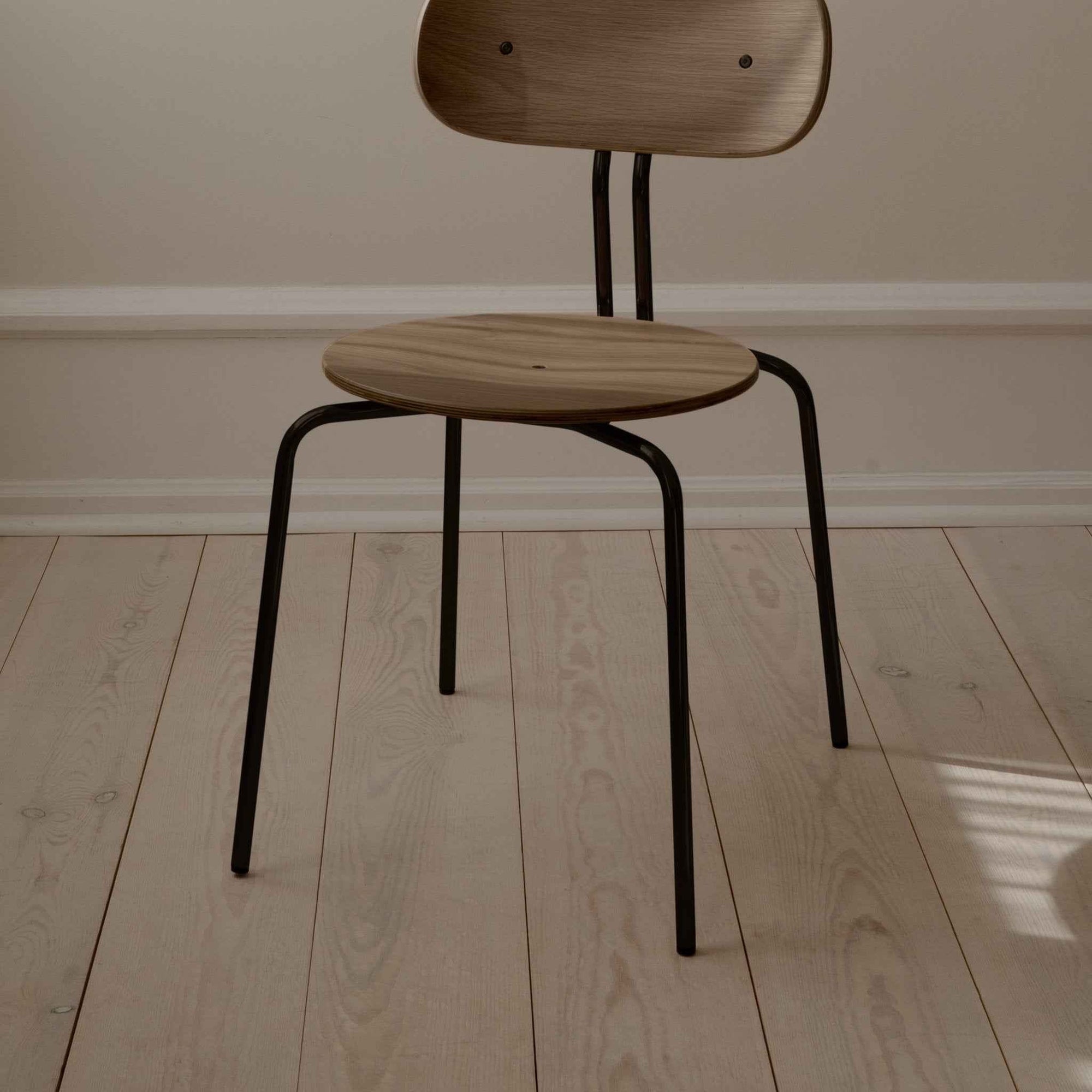 CURIOUS Dining Chair