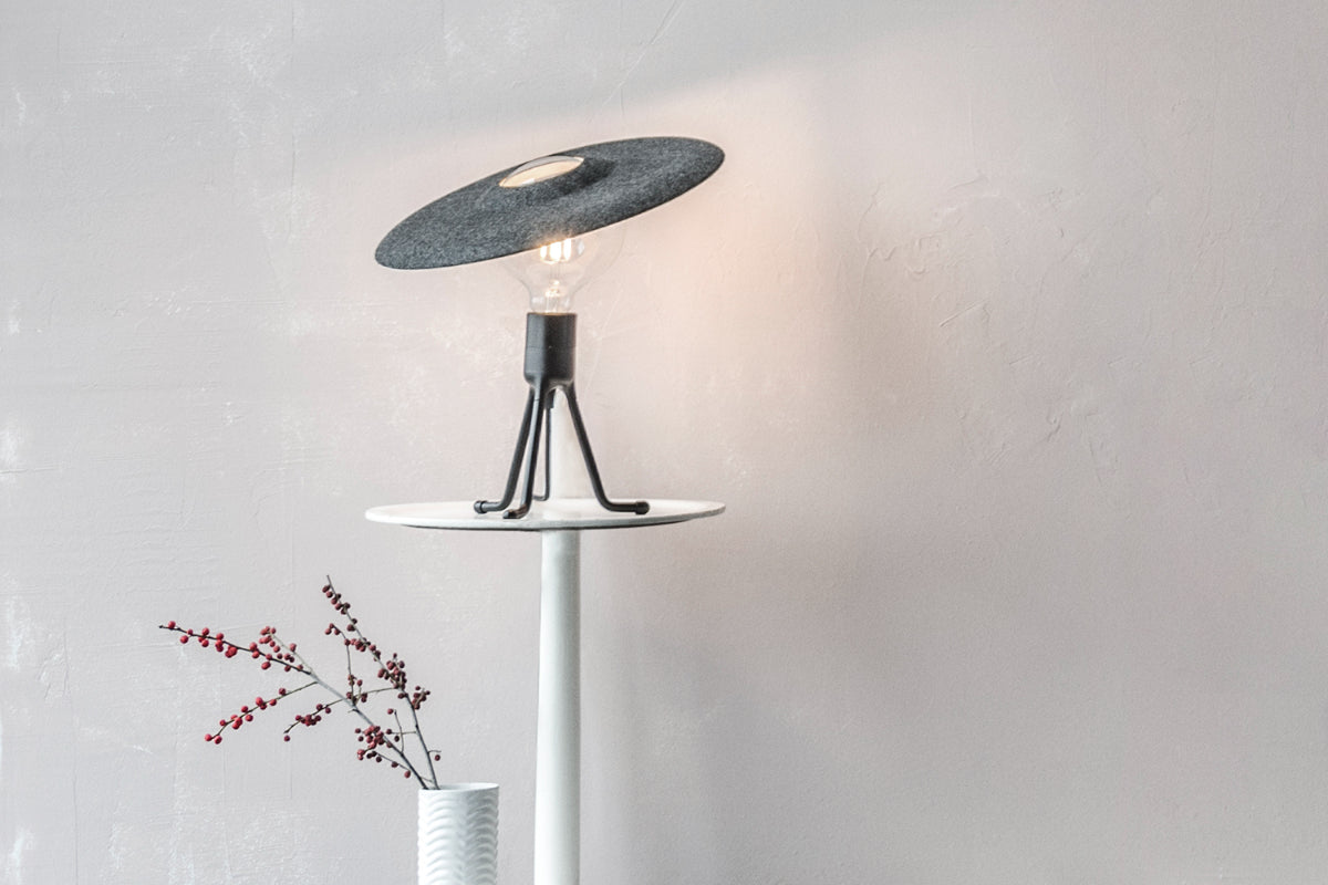 SHADE Tischlampe