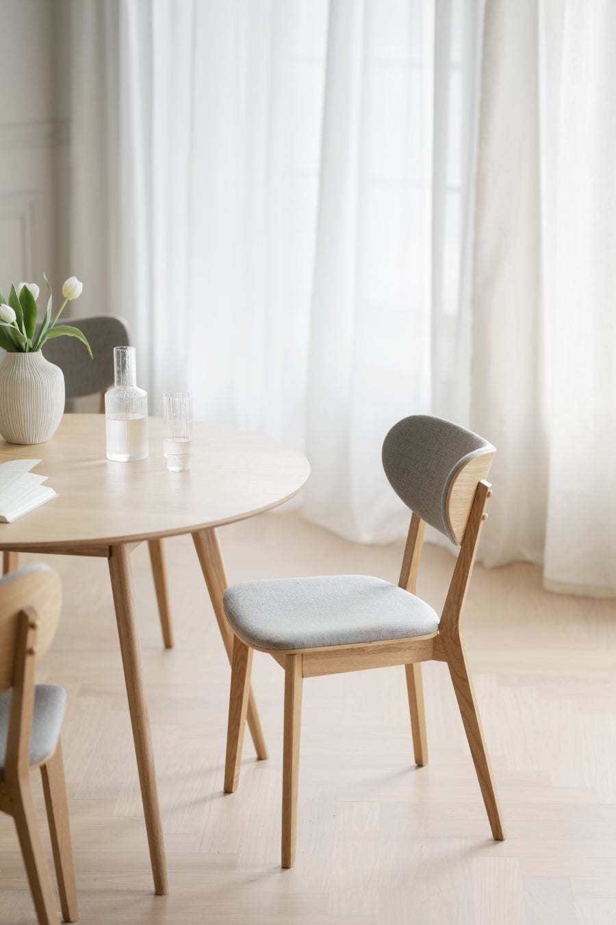 KATO Set of 2 Oak Chairs