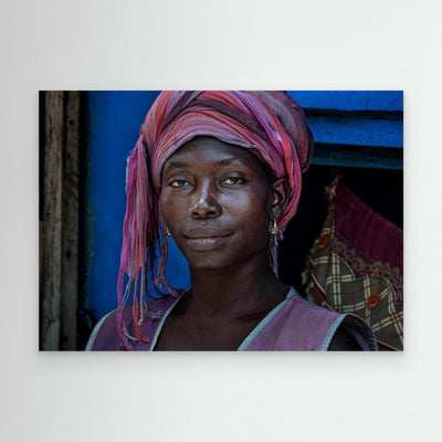 Ghananian woman in a slum by Joxe Inazio Kuesta Garmendia