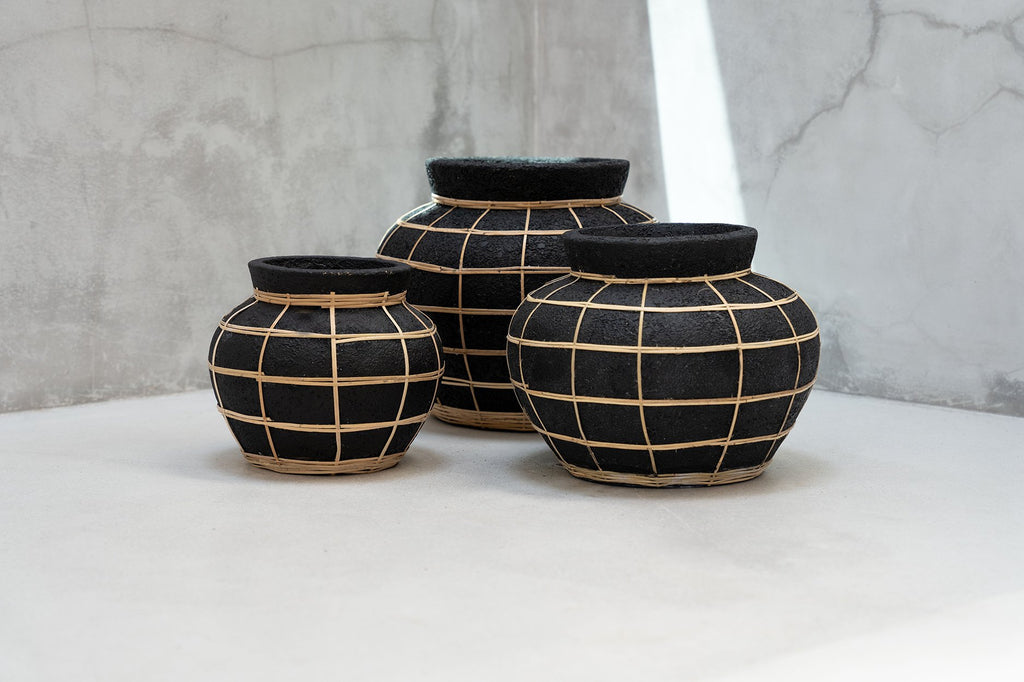 Die Belly Vase - Schwarz Natur - S
