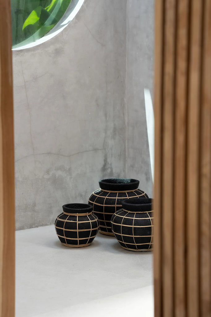 Die Belly Vase - Schwarz Natur - S