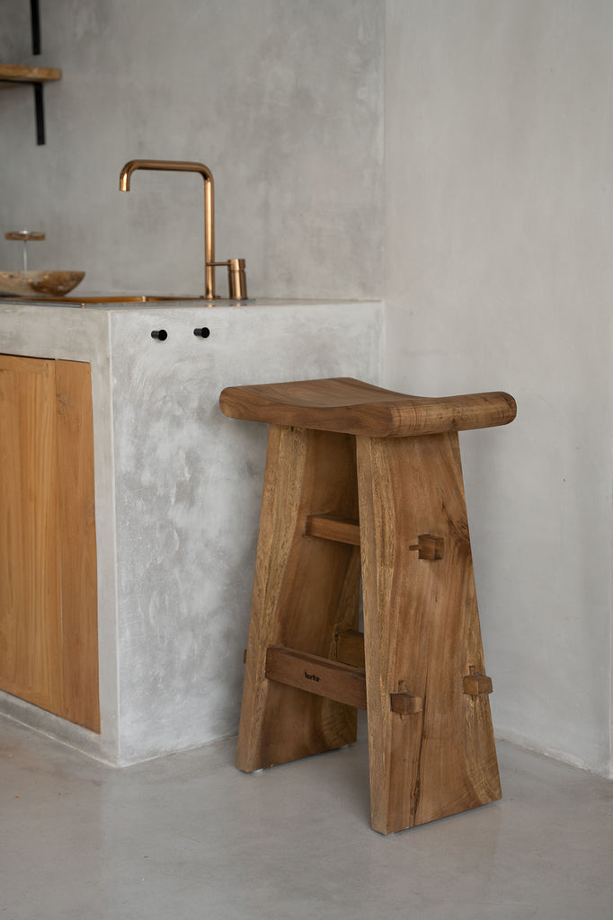 The Suar Bar Stool - Natural