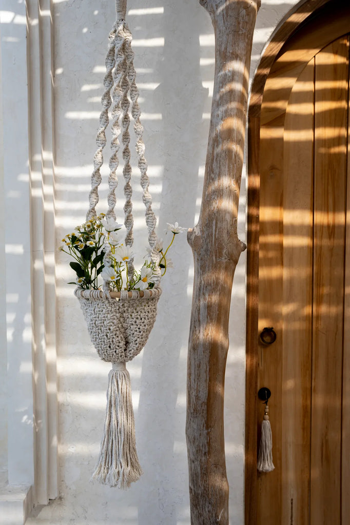 TWISTED Macrame Plant Holder - White