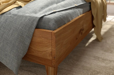 FRIDA Oak Bed