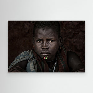 Laarim ethnic woman in a market by Joxe Inazio Kuesta Garmendia