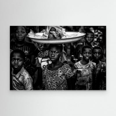 Selling in a market - Benin by Joxe Inazio Kuesta Garmendia