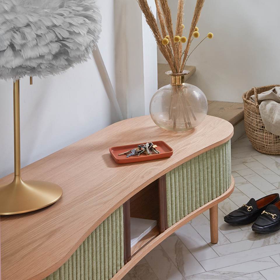 Umage audacious tv deals bench