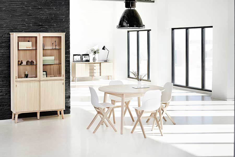 CASØ 120 Glass Cabinet 115CM
